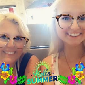 Meet your Posher, April